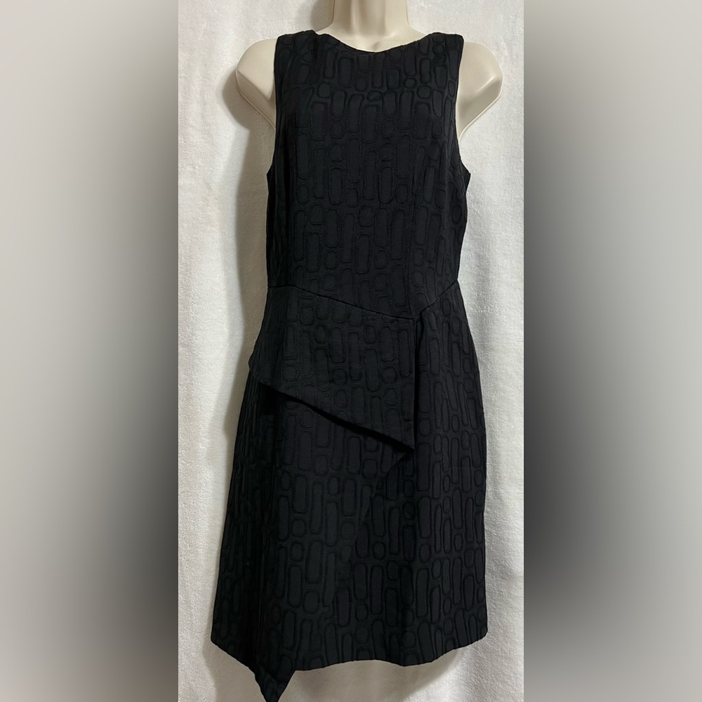 The Limited NWT!!🎉 black mid length sheath dress size 8